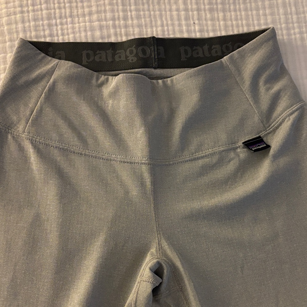 Patagonia mid-weight capilene base layer pants